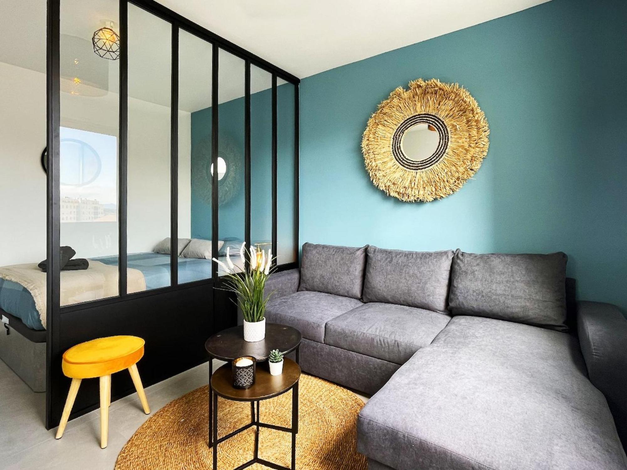 Homey Superchill - Appartement Moderne Et Tout Equipe - Netflix Et Wifi Inclus - Situe En Hyper-Centre - Proche Geneve Annemasse Luaran gambar